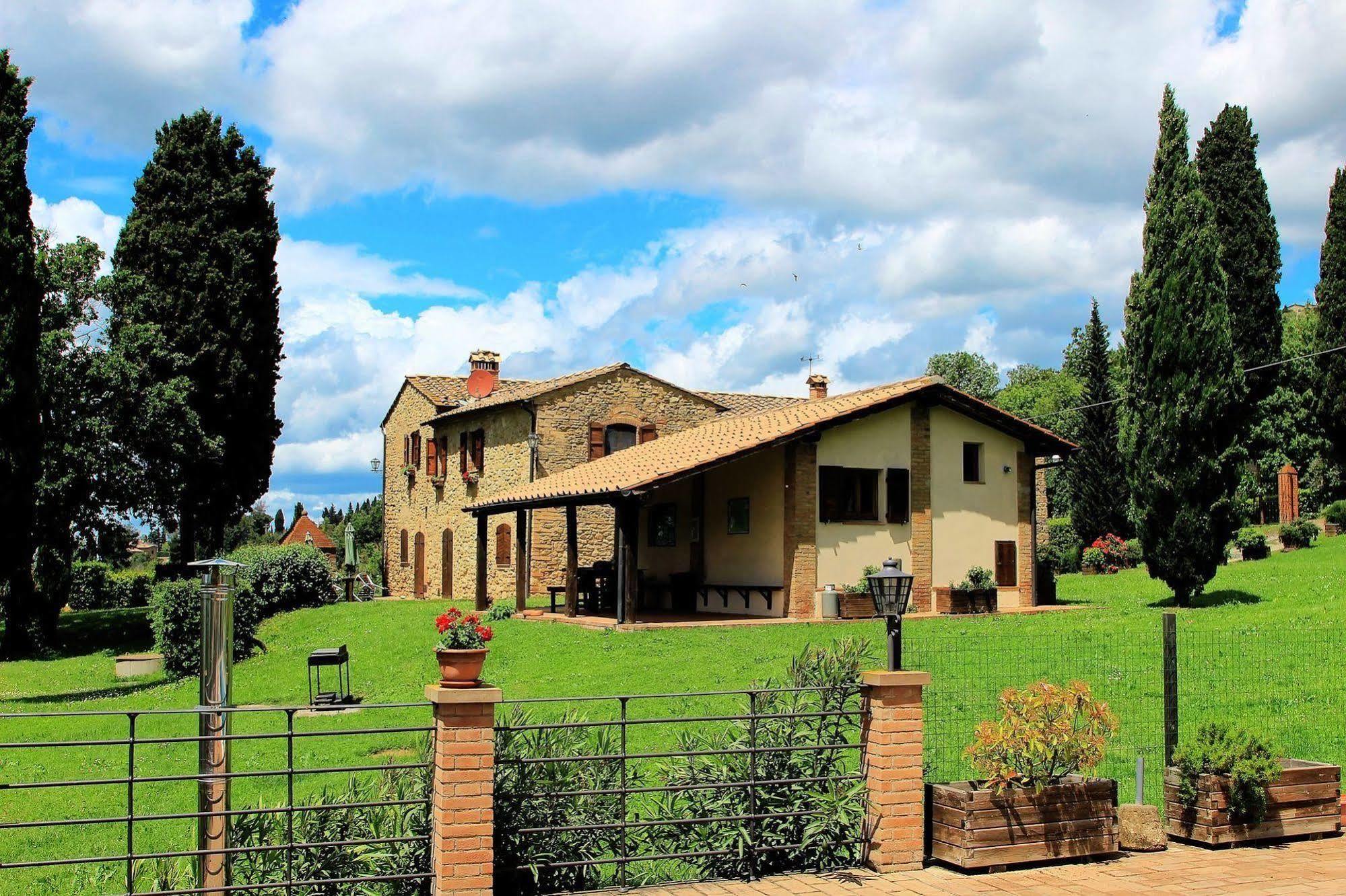 Agriturismo Villa Opera Волтера Екстериор снимка